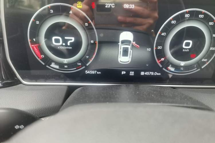 Used Hongqi HS5 2019 2.0T Smart Connect Flagship All-Wheel-Drive Version Odometer Close Up