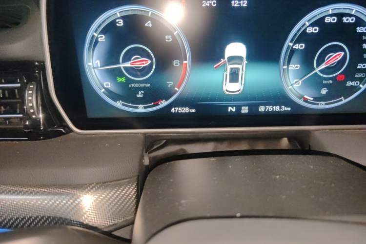 Used Hongqi HS5 2019 2.0T Smart Connect Flagship Edition Odometer Close Up