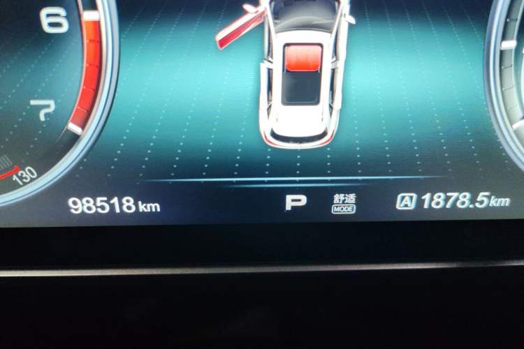 Used Hongqi HS5 2019 2.0T Smart Connect Flagship Edition Odometer Close Up