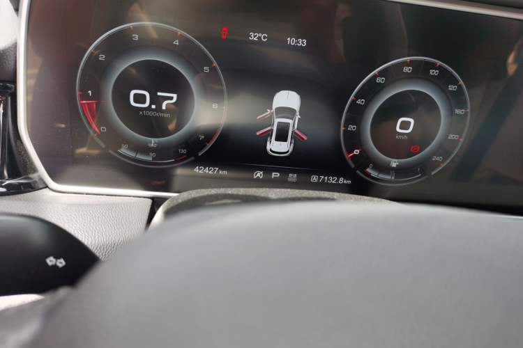 Used Hongqi HS5 2019 2.0T Smart Connect Flagship Edition Odometer Close Up