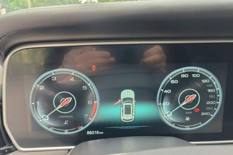 Used Hongqi HS5 2019 2.0T Smart Connect Flagship Edition Odometer Close Up
