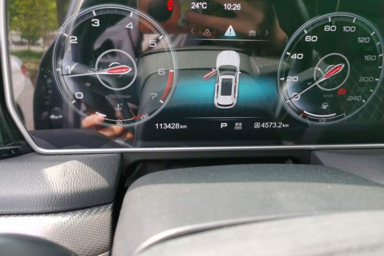 Used Hongqi HS5 2019 2.0T Smart Connect Flagship All-Wheel-Drive Version Odometer Close Up