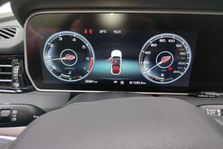 Used Hongqi HS5 2019 2.0T Smart Connect Flagship Edition Odometer Close Up