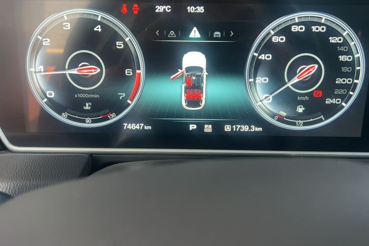 Used Hongqi HS5 2019 2.0T Smart Connect Flagship Edition Odometer Close Up