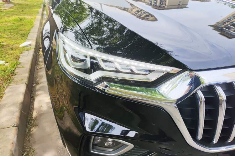 Used Hongqi HS5 2019 2.0T Smart Connect Flagship All-Wheel-Drive Version Right Front Headlight