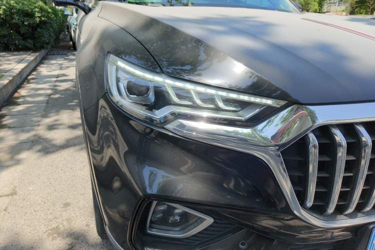 Used Hongqi HS5 2019 2.0T Smart Connect Flagship All-Wheel-Drive Version Right Front Headlight