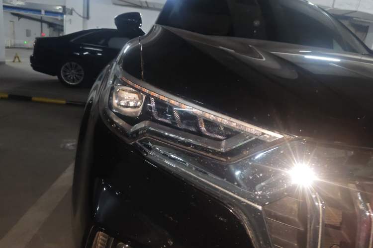 Used Hongqi HS5 2019 2.0T Smart Connect Flagship Edition Right Front Headlight