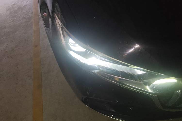 Used Hongqi HS5 2019 2.0T Smart Connect Flagship Edition Right Front Headlight