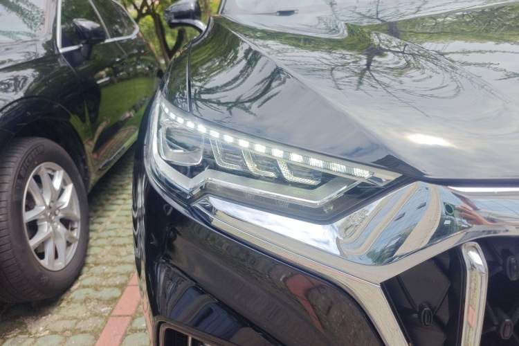 Used Hongqi HS5 2019 2.0T Smart Connect Flagship Edition Right Front Headlight