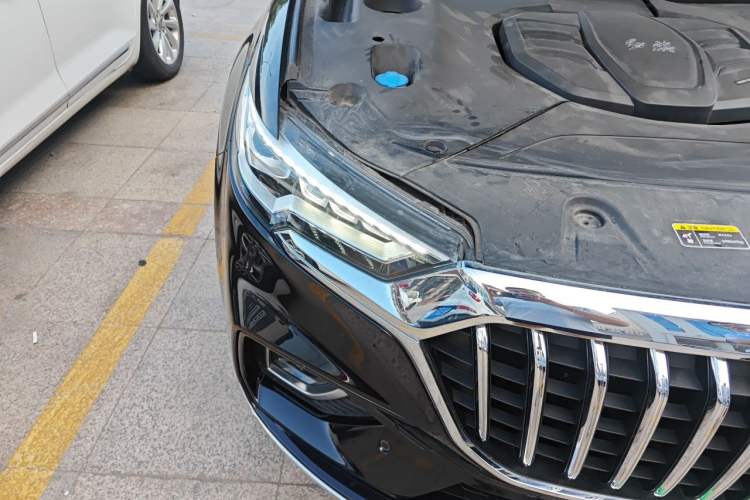 Used Hongqi HS5 2019 2.0T Smart Connect Flagship All-Wheel-Drive Version Right Front Headlight