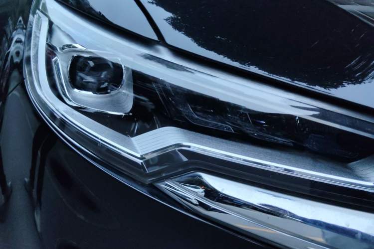 Used Hongqi HS5 2019 2.0T Smart Connect Flagship Edition Right Front Headlight