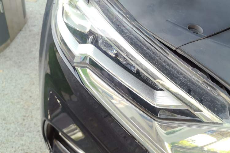 Used Hongqi HS5 2019 2.0T Smart Connect Flagship Edition Right Front Headlight