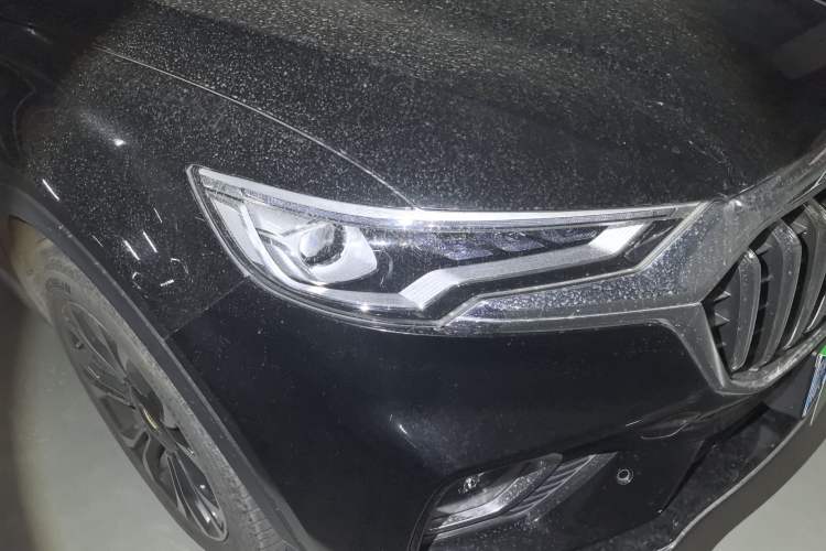Used Hongqi HS5 2019 2.0T Smart Connect Flagship All-Wheel-Drive Version Right Front Headlight