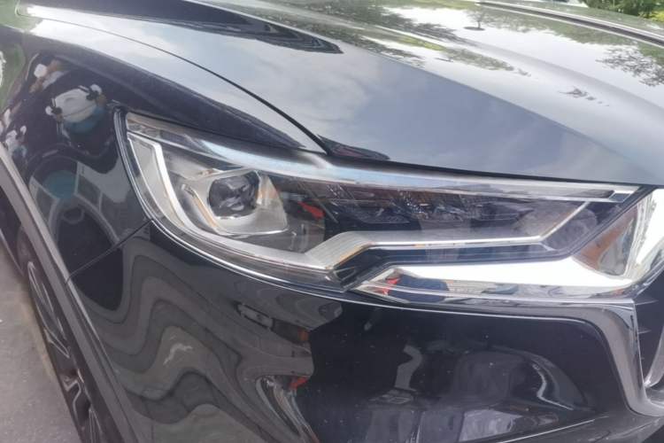 Used Hongqi HS5 2019 2.0T Smart Connect Flagship All-Wheel-Drive Version Right Front Headlight