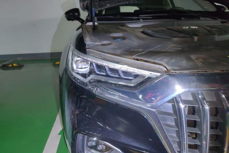 Used Hongqi HS5 2019 2.0T Smart Connect Flagship All-Wheel-Drive Version Right Front Headlight