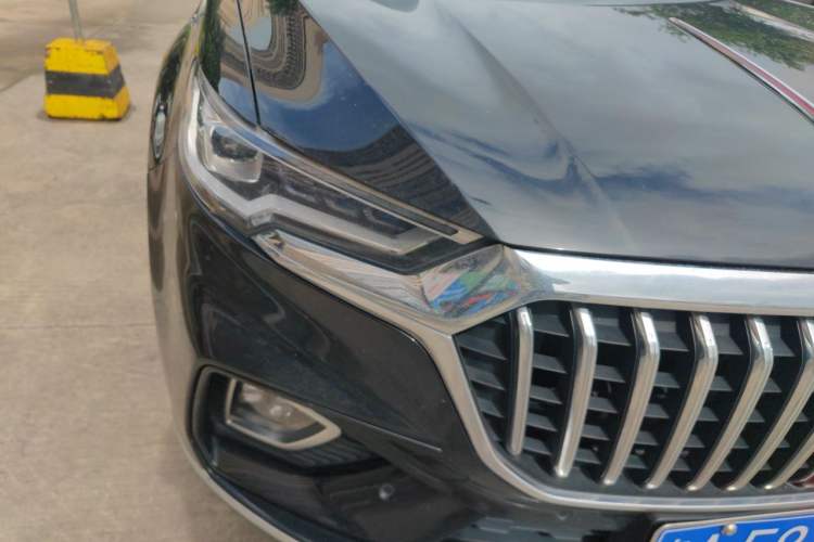Used Hongqi HS5 2019 2.0T Smart Connect Flagship All-Wheel-Drive Version Right Front Headlight