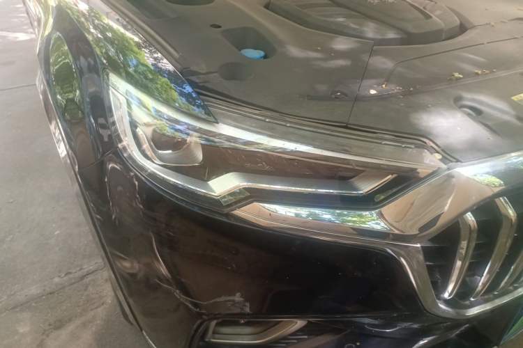 Used Hongqi HS5 2019 2.0T Smart Connect Flagship All-Wheel-Drive Version Right Front Headlight