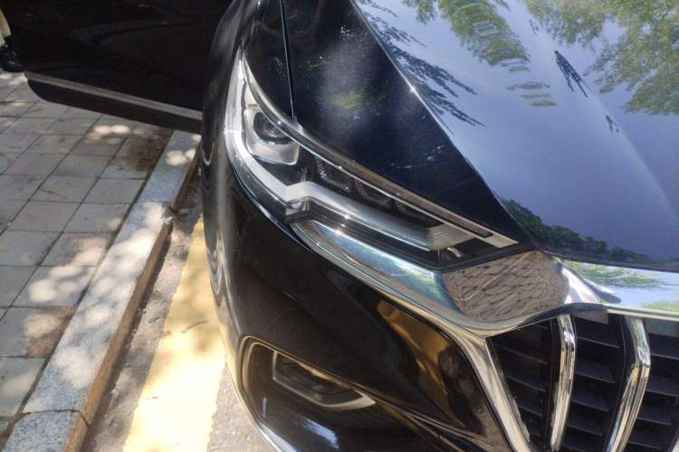 Used Hongqi HS5 2019 2.0T Smart Connect Flagship All-Wheel-Drive Version Right Front Headlight