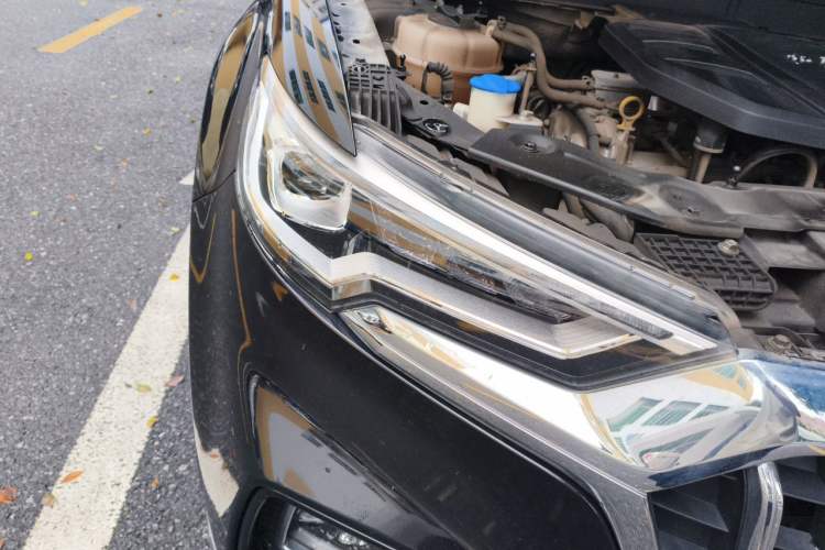 Used Hongqi HS5 2019 2.0T Smart Connect Flagship All-Wheel-Drive Version Right Front Headlight