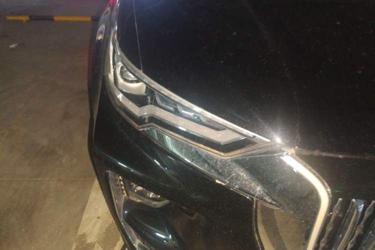Used Hongqi HS5 2019 2.0T Smart Connect Flagship All-Wheel-Drive Version Right Front Headlight