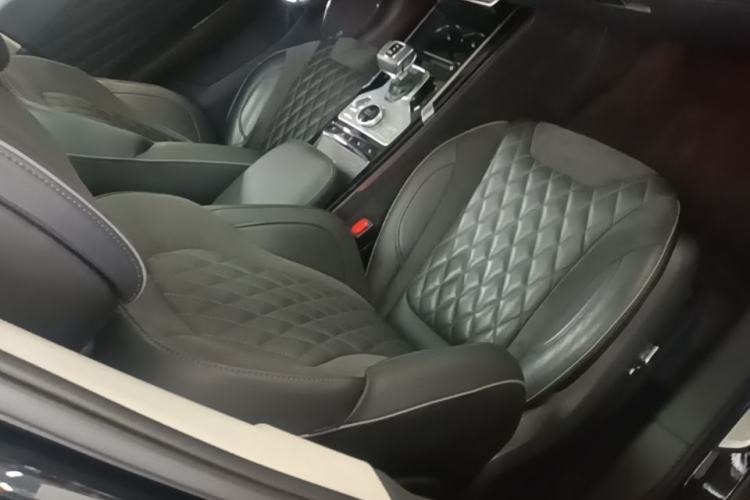 Used Hongqi HS5 2019 2.0T Smart Connect Flagship All-Wheel-Drive Version Right Front Seat