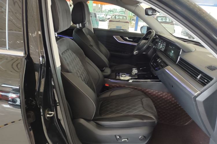 Used Hongqi HS5 2019 2.0T Smart Connect Flagship All-Wheel-Drive Version Right Front Seat