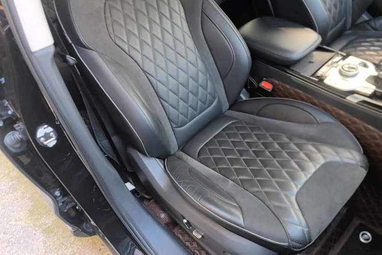 Used Hongqi HS5 2019 2.0T Smart Connect Flagship All-Wheel-Drive Version Right Front Seat