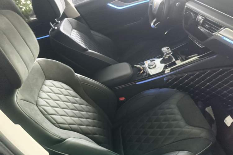 Used Hongqi HS5 2019 2.0T Smart Connect Flagship All-Wheel-Drive Version Right Front Seat