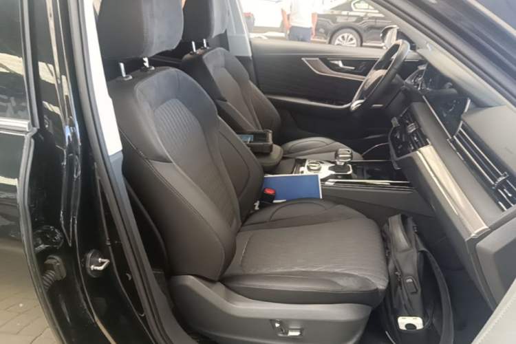 Used Hongqi HS5 2019 2.0T Smart Connect Flagship Edition Right Front Seat