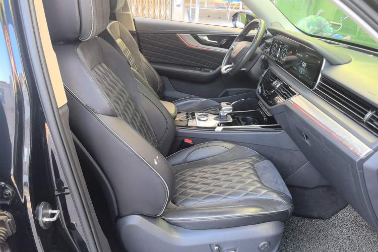 Used Hongqi HS5 2019 2.0T Smart Connect Flagship All-Wheel-Drive Version Right Front Seat