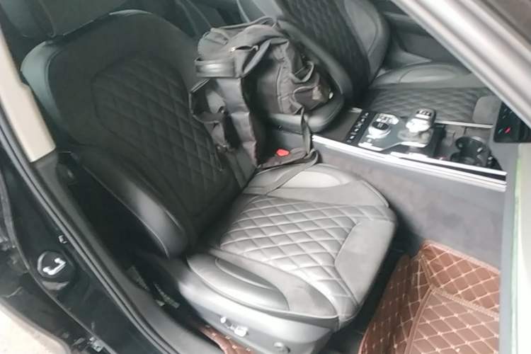 Used Hongqi HS5 2019 2.0T Smart Connect Flagship Edition Right Front Seat