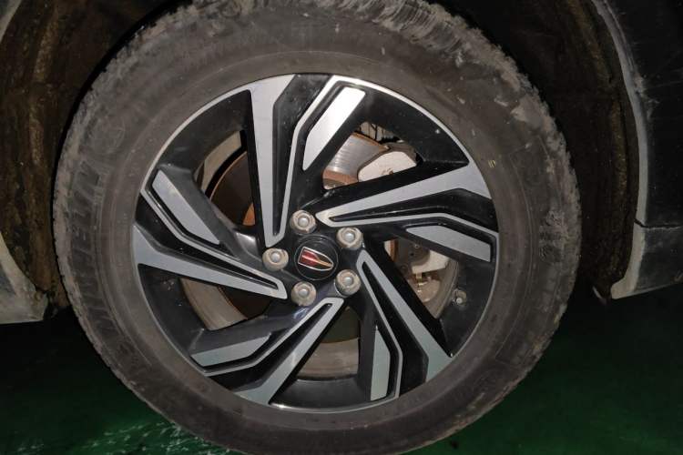 Used Hongqi HS5 2019 2.0T Smart Connect Flagship Edition Right Front Wheel Hub