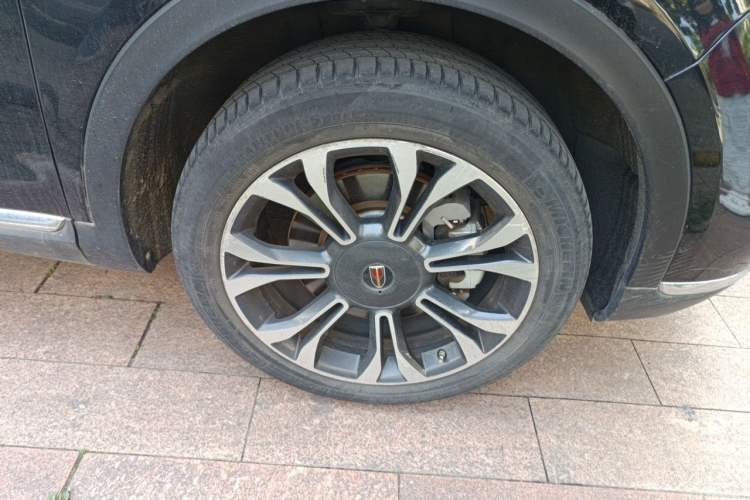 Used Hongqi HS5 2019 2.0T Smart Connect Flagship All-Wheel-Drive Version Right Front Wheel Hub