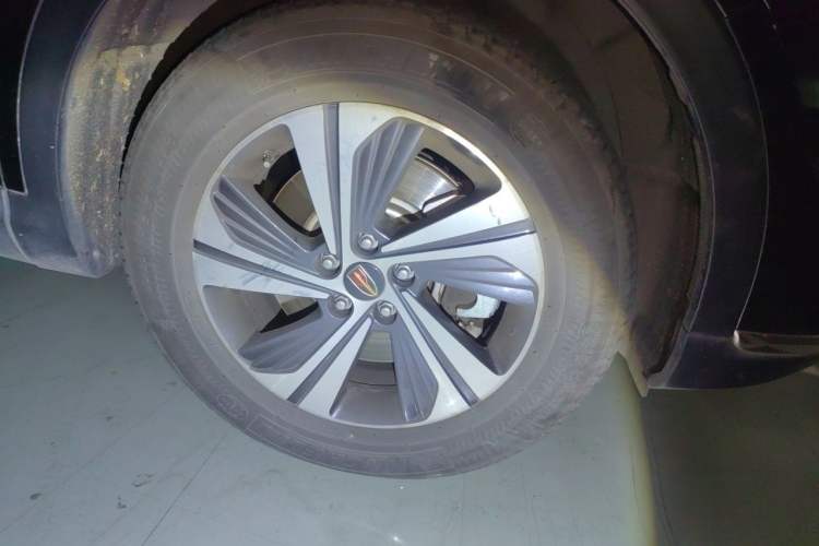 Used Hongqi HS5 2019 2.0T Smart Connect Flagship Edition Right Front Wheel Hub