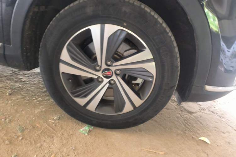 Used Hongqi HS5 2019 2.0T Smart Connect Flagship Edition Right Front Wheel Hub