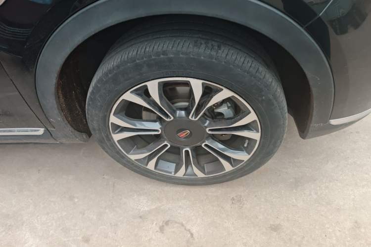 Used Hongqi HS5 2019 2.0T Smart Connect Flagship All-Wheel-Drive Version Right Front Wheel Hub