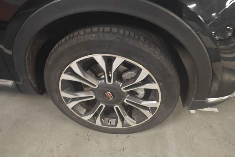 Used Hongqi HS5 2019 2.0T Smart Connect Flagship All-Wheel-Drive Version Right Front Wheel Hub