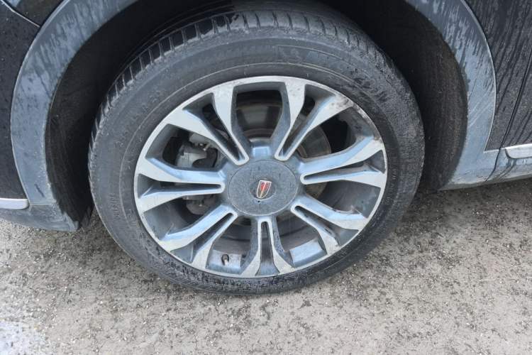 Used Hongqi HS5 2019 2.0T Smart Connect Flagship All-Wheel-Drive Version Right Front Wheel Hub