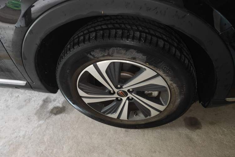 Used Hongqi HS5 2019 2.0T Smart Connect Flagship Edition Right Front Wheel Hub