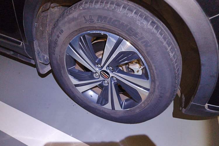 Used Hongqi HS5 2019 2.0T Smart Connect Flagship Edition Right Front Wheel Hub