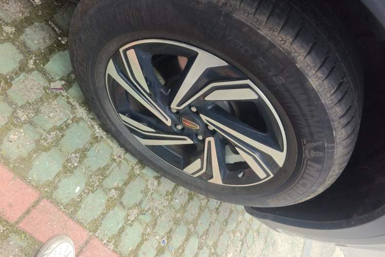 Used Hongqi HS5 2019 2.0T Smart Connect Flagship Edition Right Front Wheel Hub