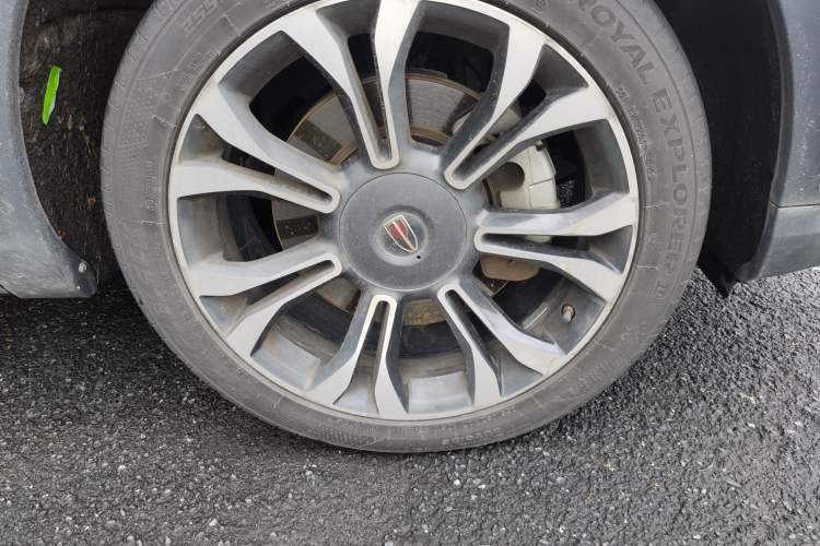 Used Hongqi HS5 2019 2.0T Smart Connect Flagship All-Wheel-Drive Version Right Front Wheel Hub