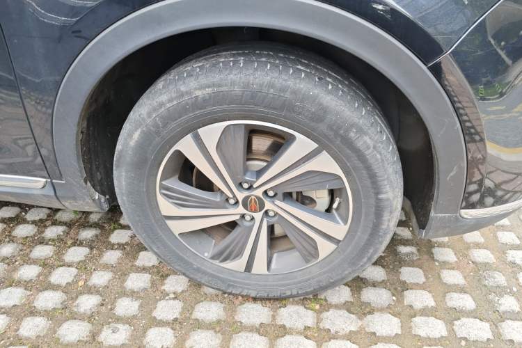 Used Hongqi HS5 2019 2.0T Smart Connect Flagship Edition Right Front Wheel Hub