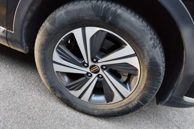 Used Hongqi HS5 2019 2.0T Smart Connect Flagship Edition Right Front Wheel Hub