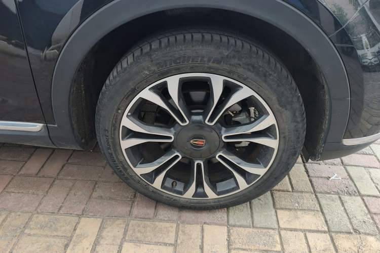 Used Hongqi HS5 2019 2.0T Smart Connect Flagship All-Wheel-Drive Version Right Front Wheel Hub