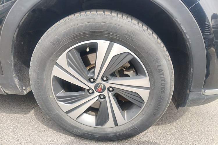 Used Hongqi HS5 2019 2.0T Smart Connect Flagship Edition Right Front Wheel Hub