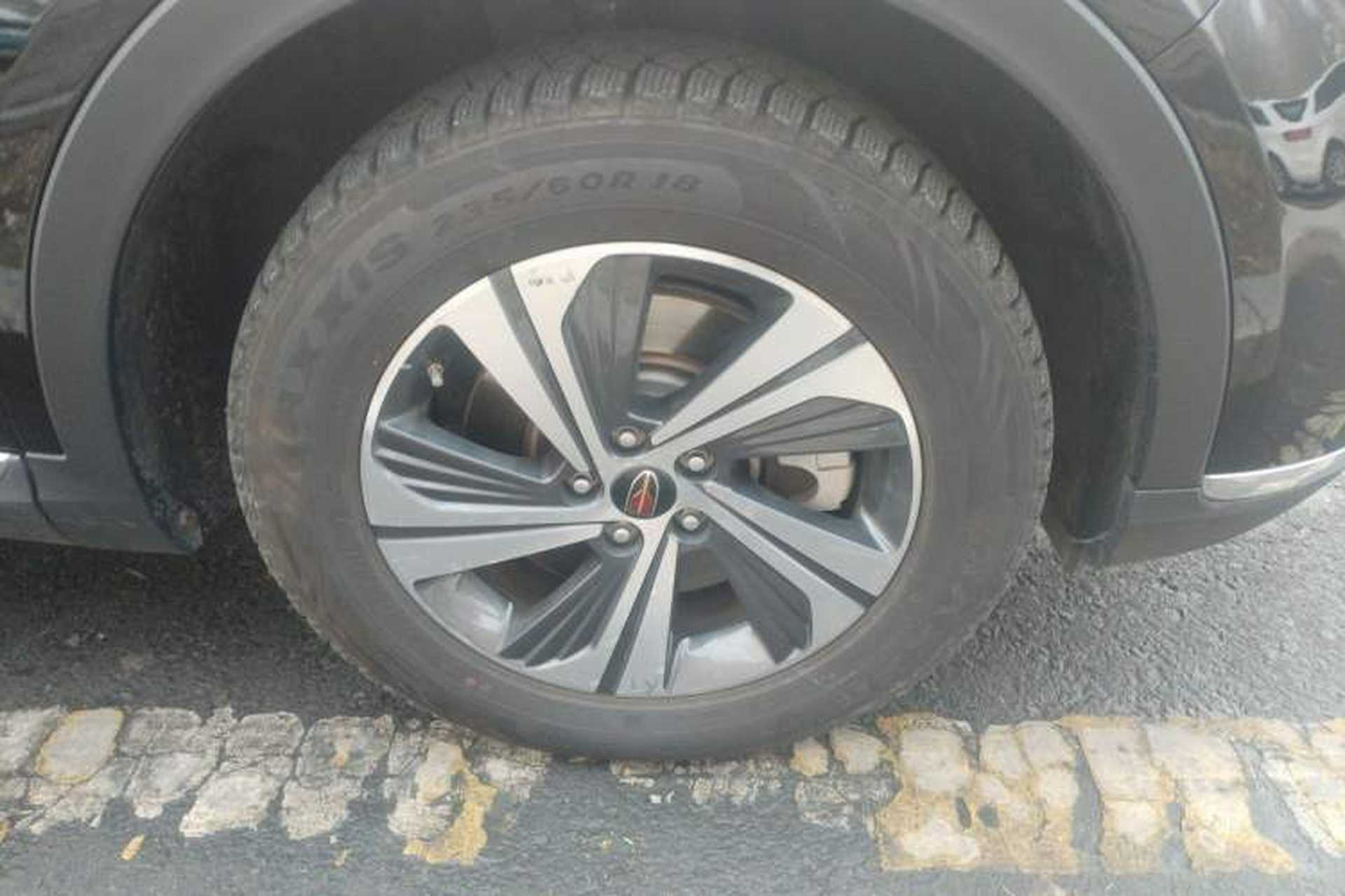 Used Hongqi HS5 2019 2.0T Smart Connect Flagship Edition Right Front Wheel Hub