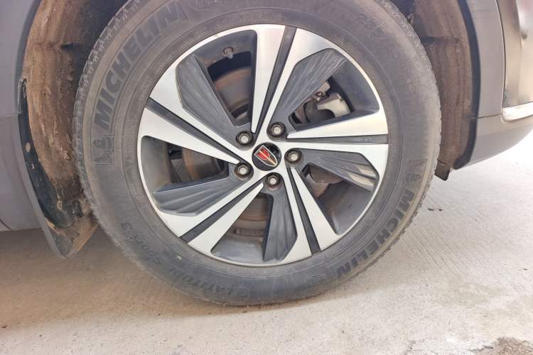 Used Hongqi HS5 2019 2.0T Smart Connect Flagship Edition Right Front Wheel Hub