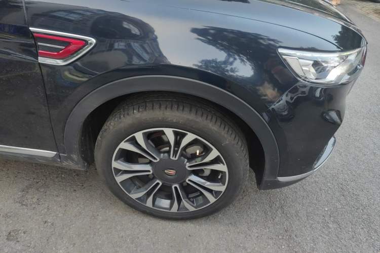 Used Hongqi HS5 2019 2.0T Smart Connect Flagship All-Wheel-Drive Version Right Front Wheel Hub