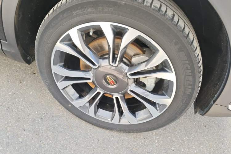 Used Hongqi HS5 2019 2.0T Smart Connect Flagship All-Wheel-Drive Version Right Front Wheel Hub